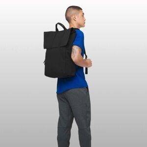Black Early Embark Lululemon backpack